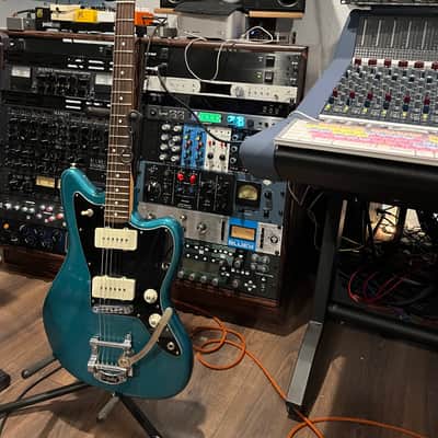 Fender Limited Edition American Special Jazzmaster with Bigsby Vibrato 2016 - Ocean Turquoise image 2
