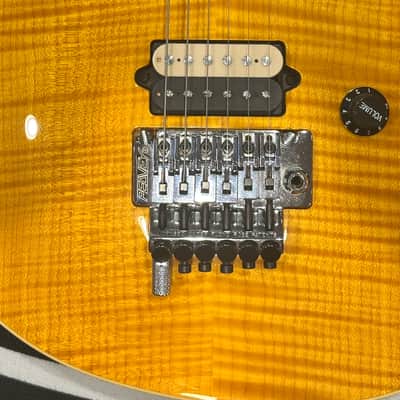 Peavey Wolfgang Standard Deluxe 1999 Flamed Amber image 10