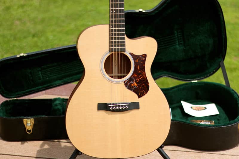 Martin OMCPA4 Performing Artist Acoustic Electric Guitar w/Fishman