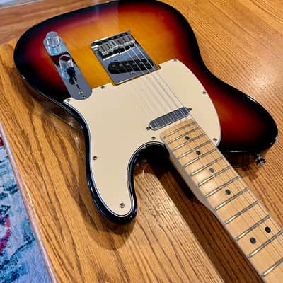 2004 Fender American Telecaster 3-Color Sunburst Maple Fretboard Neck AM MN 3TS American Series 3 Tone Sunburst Date 01/2004 MODEL #: 0118402700 Tele image 4