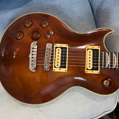 Aria PE-R80 1982 - Brown natural image 3