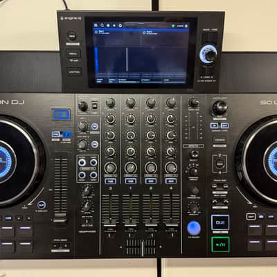 Denon SC LIVE 4 Standalone 4-Deck DJ System 2022 - Present - Black image 1