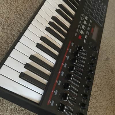 Akai MPK249 2014 - Present - Black image 2