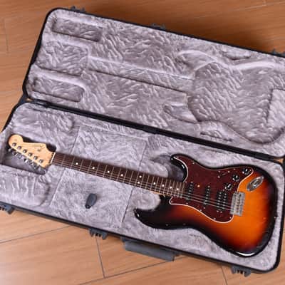 Fender Stratocaster American Professional II 3 Tone Sunburst - Upgrade: Meccaniche autobloccanti, Pickup Noiseless - image 3