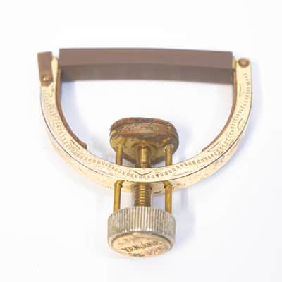 Set of 3 Vintage Capos - Yamaha Golden Gate Engraved Brass / Shubb image 8