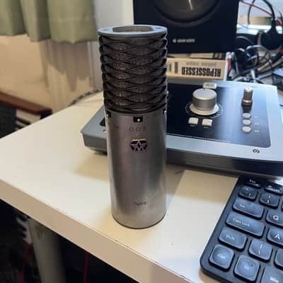Aston Spirit Large Diaphragm Multipattern Condenser Microphone 2020 - Present - Black image 1