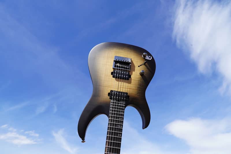 Schecter DIAMOND SERIES Banshee Mach-6 Evertune Ember Burst Left Handed 6-String Electric NOS