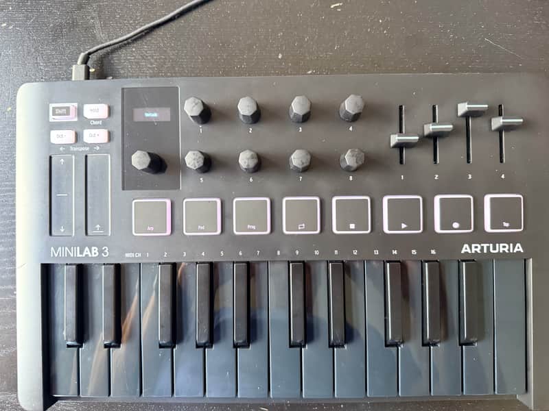 Arturia MiniLab MKIII 25-Key MIDI Controller 2022 - Present - Deep Black image 1