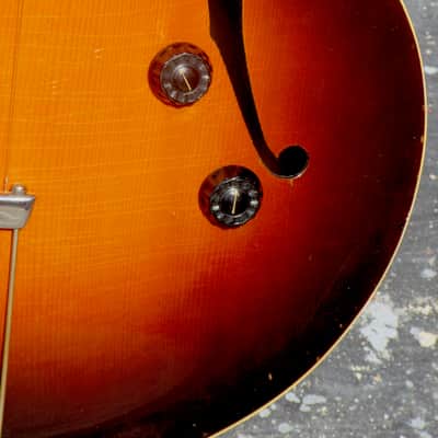 Gibson Charlie Christian Tenor Guitar 1937 Sunburst finish image 11