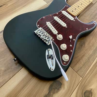 MMCD Matte Black Strat 2025 - Matte black image 2