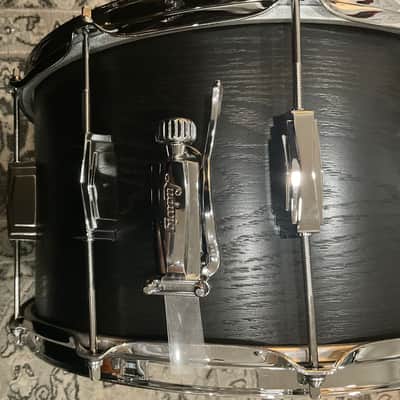 (MINT) Ludwig Classic oak 8x14 snare drum Night Oak image 2