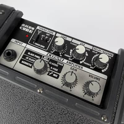 Roland Micro Cube 2-Watt 1x5" Guitar Combo 2004 - 2014 - Black image 3