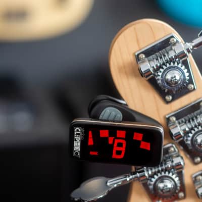 Peterson StroboClip HDC | Rechargable High Definition Clip-On Guitar Tuner. New with Full Warranty! image 10