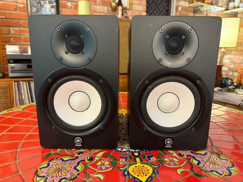 Yamaha HS50M Powered Studio Monitor (Pair) 2010s - Black image 1