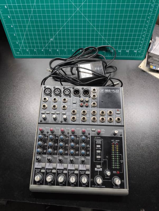 Mackie 802-VLZ3 8-Channel Mic / Line Mixer 2008 - 2014 - Black / Gray image 1