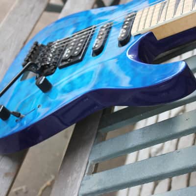 Jackson JS34Q DKA-M Dinky Archtop with Maple Fretboard (Translucent Blue) image 4