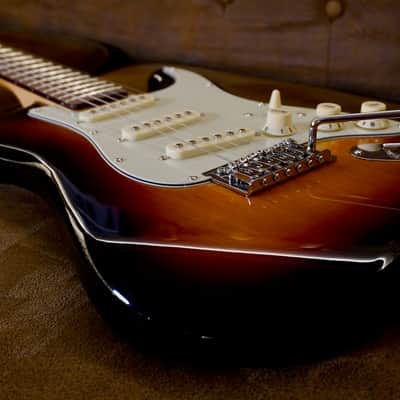 SX Guitars SST62 3/4/3TS ( Child Guitar/ Traveler) 3 Tone Sunburst image 3