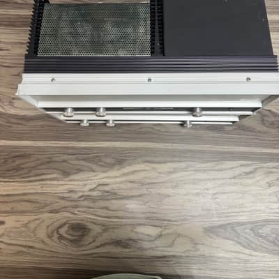 Crown D150A 1975-1985 - Silver / Black image 5
