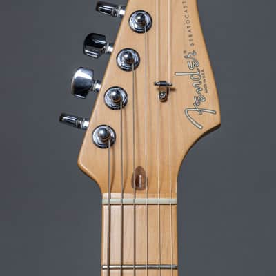 Fender 50th Anniversary Stratocaster 2004, Sunburst image 4