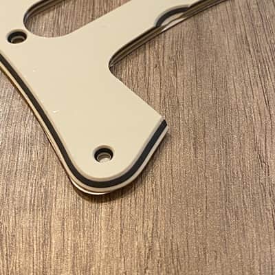General Vintage Tone  1962 Stratocaster pickguard 3 ply parchment with full shield plate guard 1962 image 4