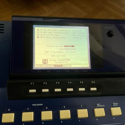 Akai MPC4000 Music Production Center 2002 - 2007 - Blue image 11
