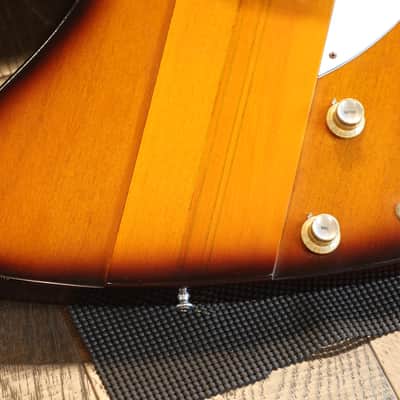 Unplayed! 2019 Gibson Custom Eric Clapton 1964 Firebird I #008 Reverse Headstock Electric Guitar Vintage Sunburst + COA OHSC image 5