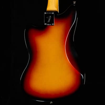 Fender American Vintage II 1966 Jazzmaster, Rosewood Fingerboard, 3-Color Sunburst (488) image 2