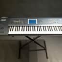 Korg Triton Extreme 61-Key 120-Voice Polyphonic Workstation 2005 - 2009 - Black