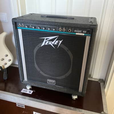Peavey Basic 60, USA Cult Bass Combo with 12" Scorpion Speaker image 13