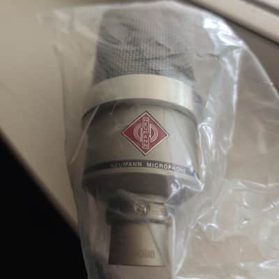 Neumann TLM 102 Studio Set with Shockmount 2013 - Present - Nickel image 5