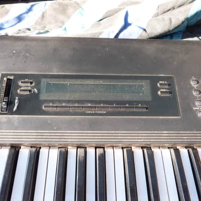 Korg M1 keyboard synth 61 key music work station image 3