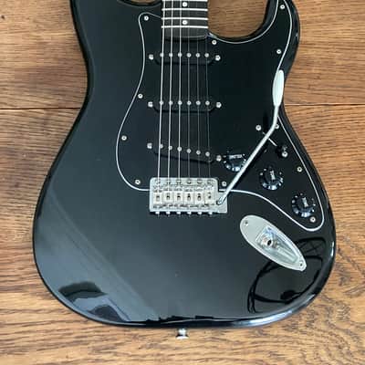 Partscaster strat with Lindy Fralin pickups image 1