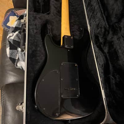 Peavey Tracer with original hard case image 4