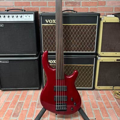 Dean Edge 5 Fretless Bass image 2