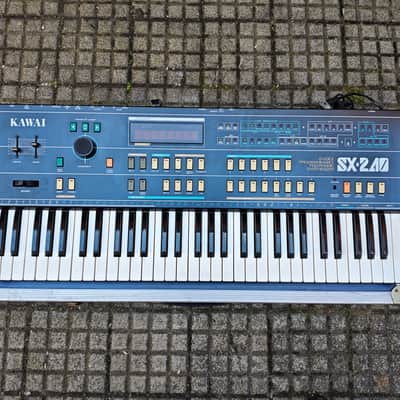 Kawai SX-240 - 8 Voices Programmable Polyphonic Analog Synthesizer