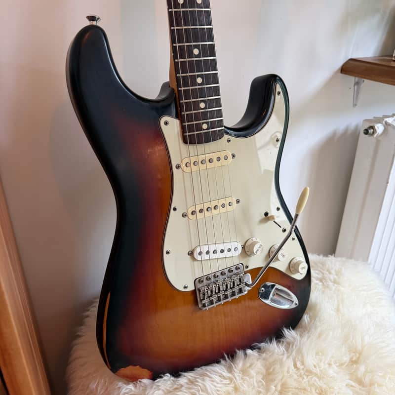 Fender American Vintage '62 Stratocaster 1985 - 1989 3-Color Sunburst image 1