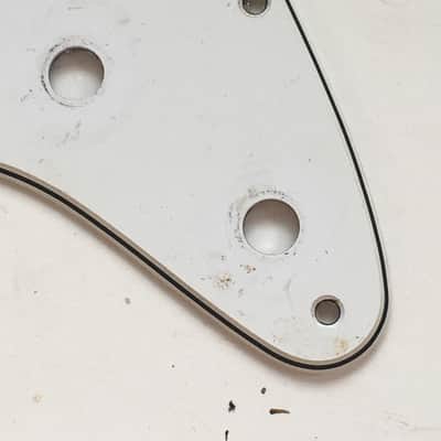 Vintage 1998 Fender Stratocaster USA MIM Pickguard 3 Ply White Relic Guitar Strat Nautral Patina image 4