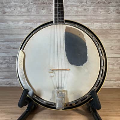 Kasugaバンジョー What is the identity of this Kasuga Deluxe Banjo from the 1970s