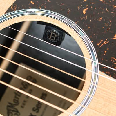 Martin Guitar 000-X2E | Natural image 16