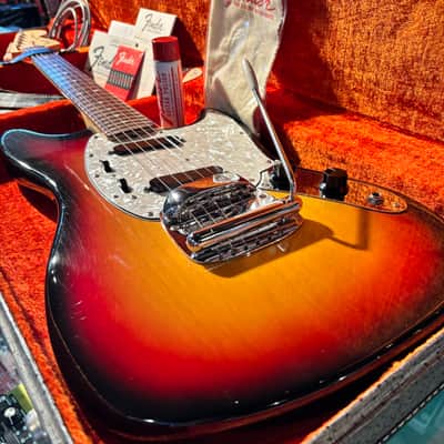 *MINTY* Fender  Mustang  1972 - Sunburst ~ Closet Queen ~ image 2