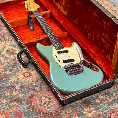 1965 Fender Mustang Guitar with Rosewood Fretboard - Blue image 13
