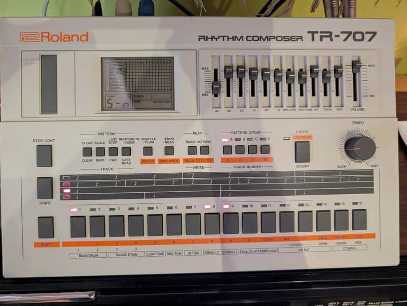 Roland TR-707 Rhythm Composer 1985 - White image 1