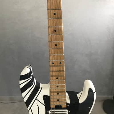 EVH Striped Series White with Black Stripes image 3