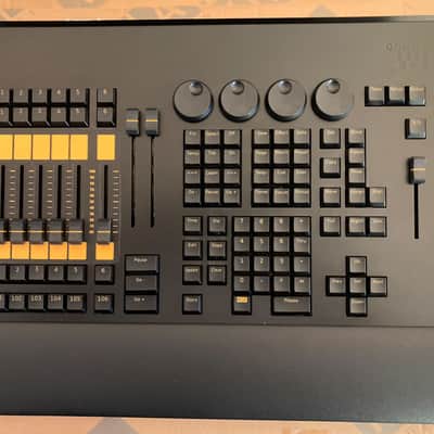 ♬ MA Lighting MA2 onPC Command Wing ♬ image 1