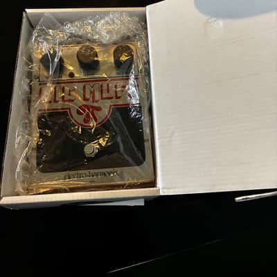 Electro-Harmonix Big Muff Pi 2000 - Present - Silver / Black / Red image 1