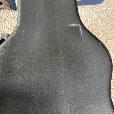 SKB Guitar Case for Les Paul/single cut away style guitars 1990s image 9