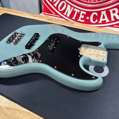 Fender American Professional Jazz Bass LOADED BODY 2020 - Sonic Grey image 4