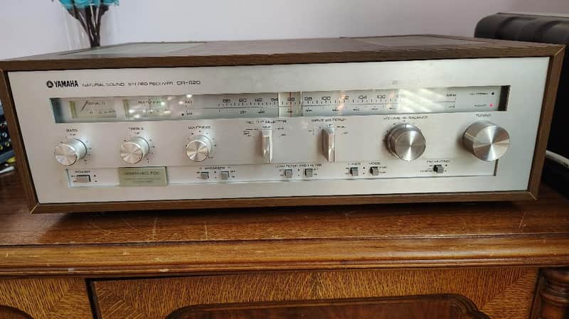 Yamaha CR-620 stereo receiver in excellent condition re-built - 1970's image 1