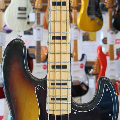 Fender 1973 Jazz Bass, Black-Block Markers, 3-Color Sunburst (Pre-Owned) image 3