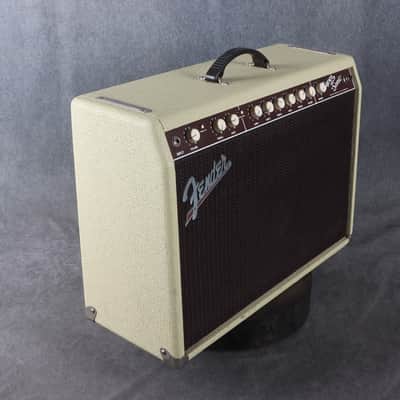 Fender Super Sonic 22 1 x 12 Combo Amplifier - Blonde - 2nd Hand image 3